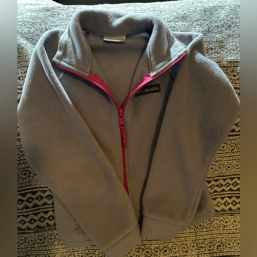 Columbia Light Gray Fleece with Red Trim